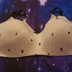 Torrid skull 44DDD bra and panties sz 2 set